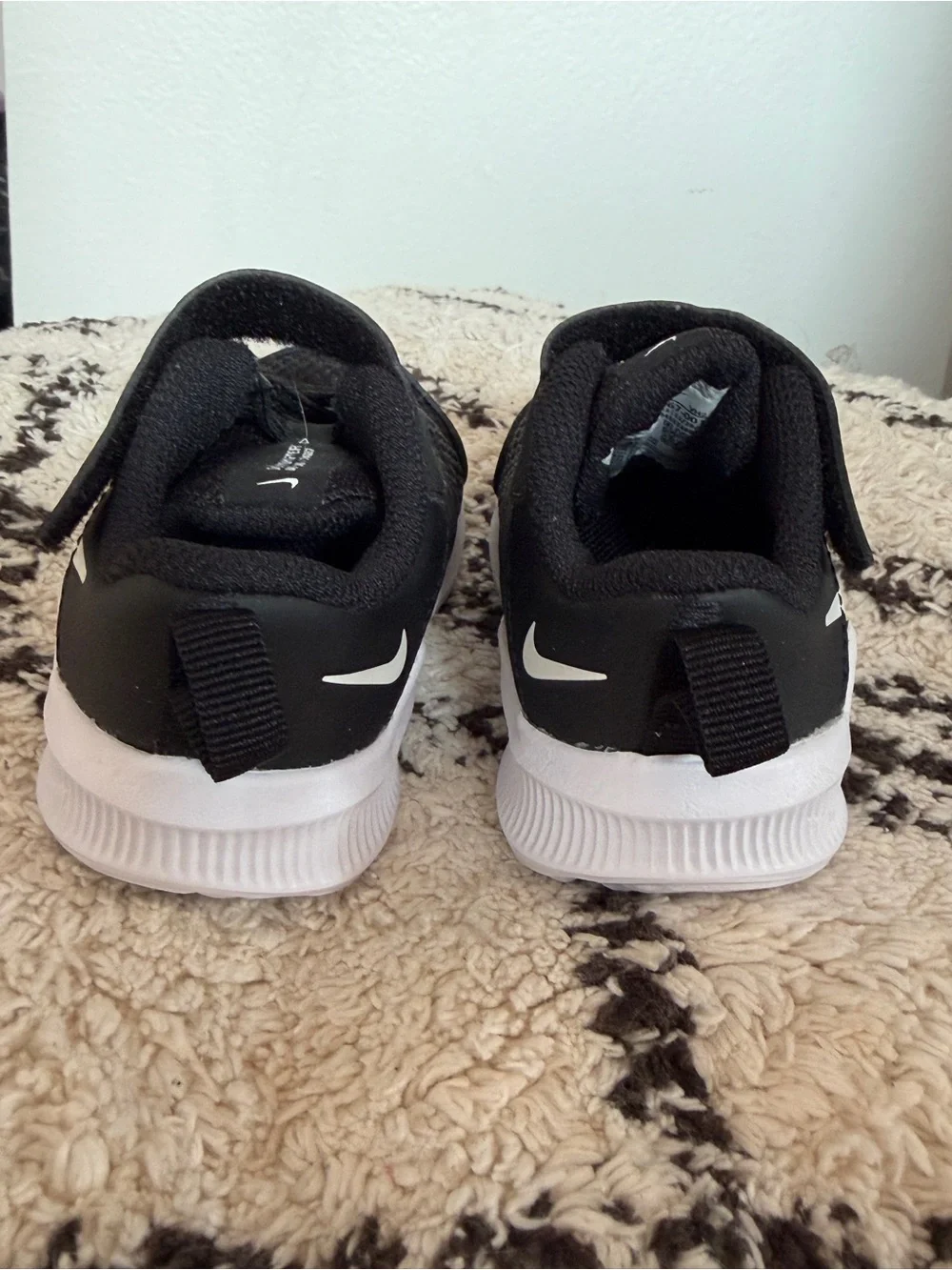 Nike Downshifter 11 Toddler Shoes Black White Hook & Loop Size 4C CZ3967-001